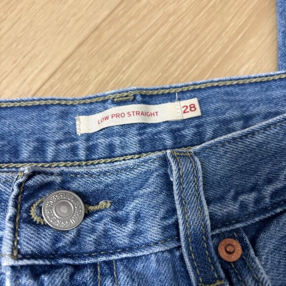 Levi's Womens Low Pro Medium Wash Straight Jeans Size 28 - Picture 3 of 3